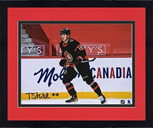 Дебютная снимка на Тим Стутцла Отава Сенатърс с размер 8 до 10 сантиметра в рамка с автограф В НХЛ - Дебютная снимка в НХЛ с размери 8 на 10 инча - Снимки в НХЛ с автограф